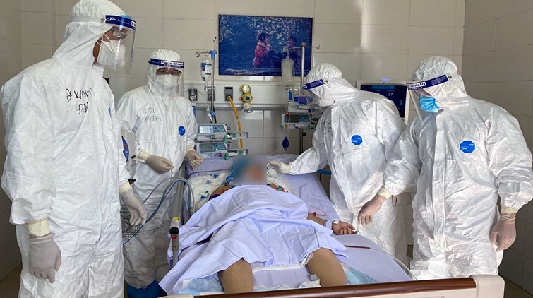 13 COVID-19 patients in critical condition, one at risk of death